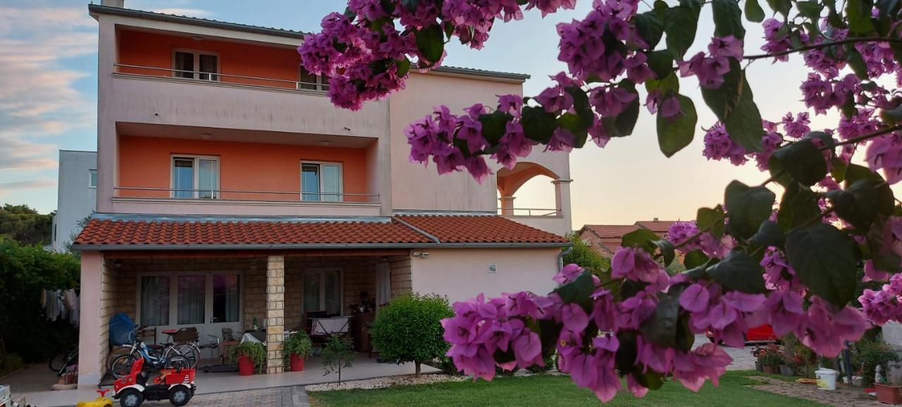 Apartments Tomic Biograd Na Moru Eksteriør bilde